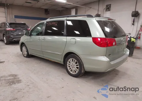 2008 Toyota Sienna Limited z USA, uszkodzony, nr VIN 5TDBK22C68S017979